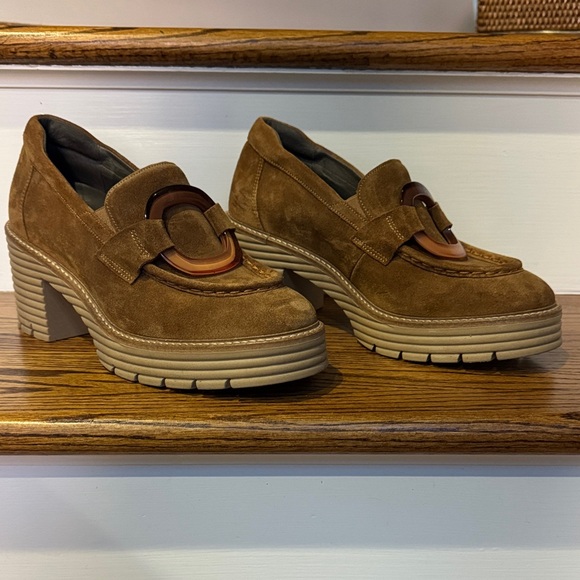 Stylish Tan Suede Loafers with Chunky Heel - Picture 2 of 11